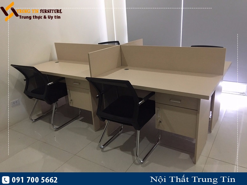 Bàn làm việc có vách ngăn VNG17